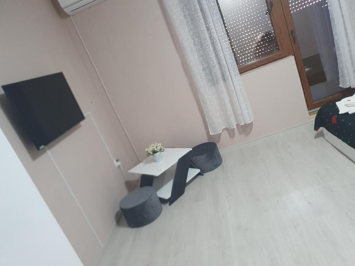 Băile HerculaneCasa Simionovアパートメント エクステリア 写真
